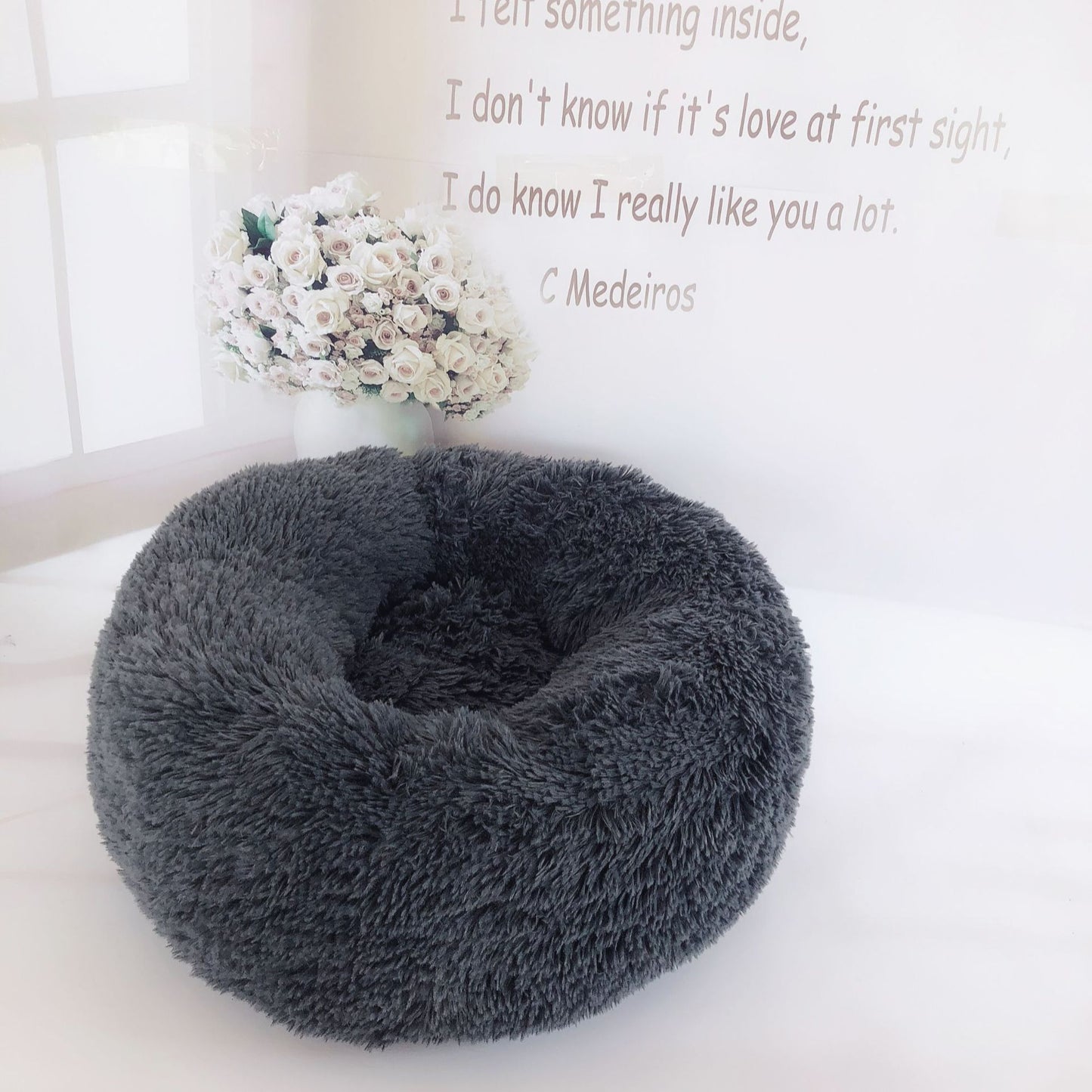 Snuggle Haven: The Plush Pet Nest That’s Basically a Fluffy Cloud for Your Furry Friend!