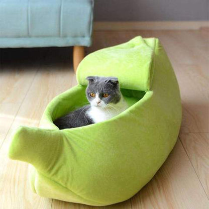 Banana Split Suite: The Ultimate Cozy Crib for Paws and Tails!